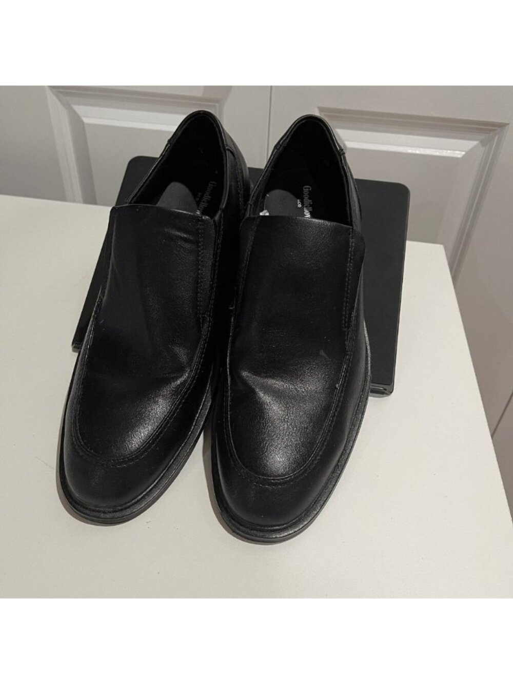 Classic Men’s Black Dress Loafers – Size 10, Sharp & Ready